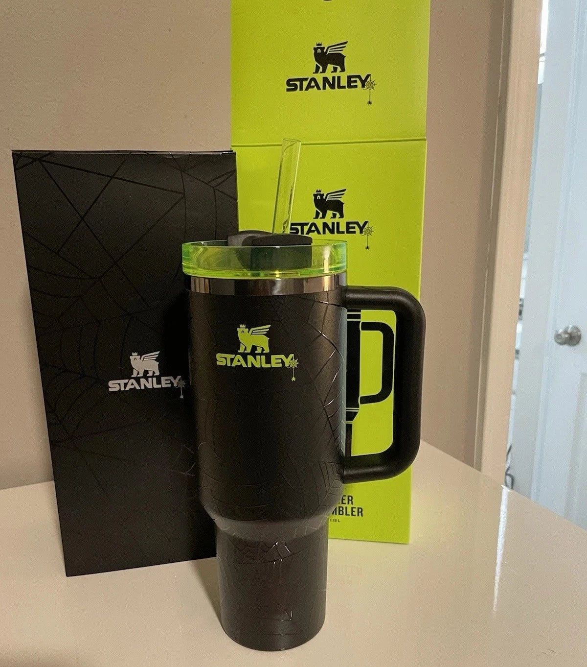 Stanley Web Glow 40 oz Halloween 2024 Quencher Tumbler – Brand New with Box & Tags